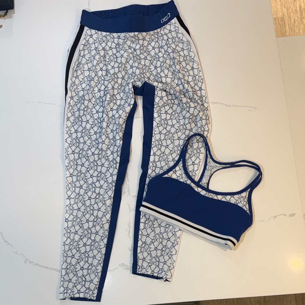 Blue & White Women's Athletic Leggings and Sports Bra and Joggers Set